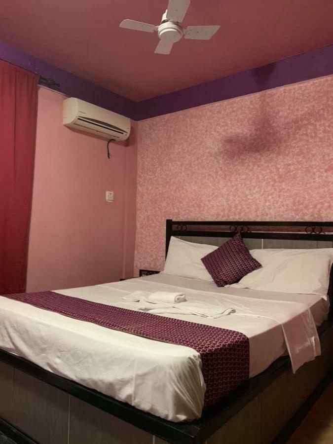 Vlv International Guest House Kololi Ngoại thất bức ảnh