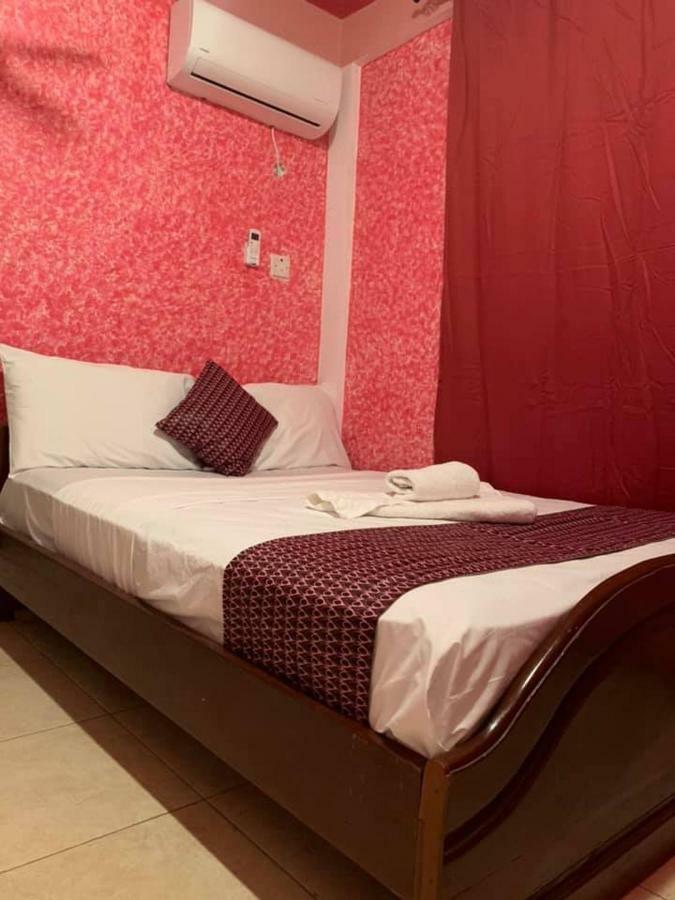 Vlv International Guest House Kololi Ngoại thất bức ảnh