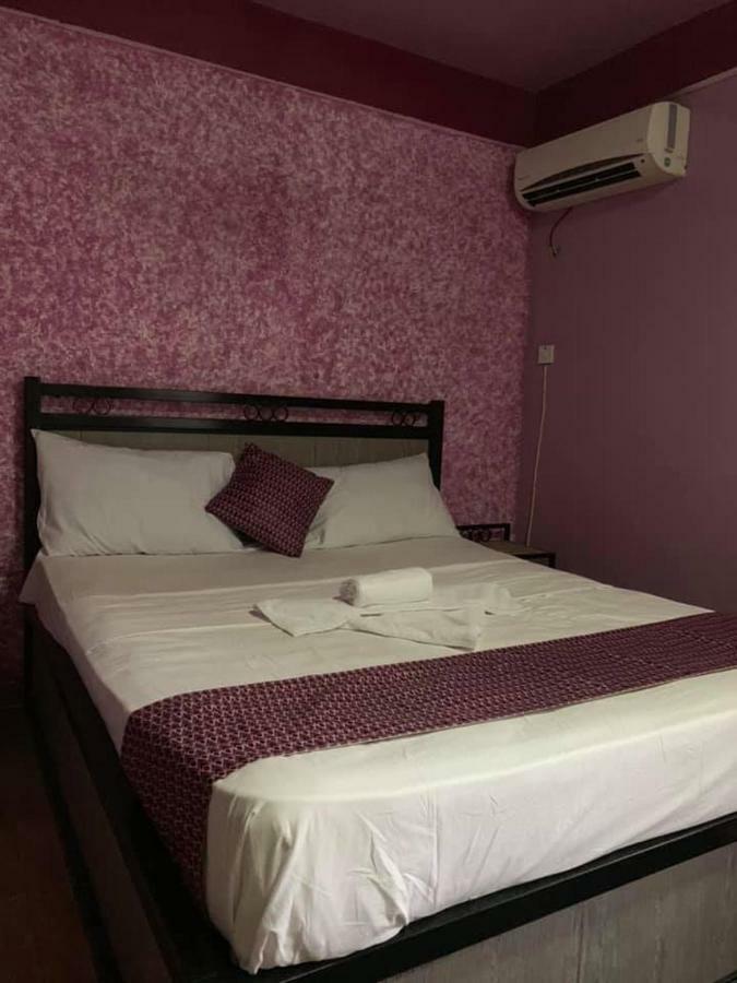 Vlv International Guest House Kololi Ngoại thất bức ảnh