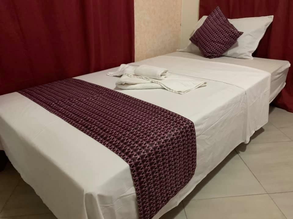Vlv International Guest House Kololi Ngoại thất bức ảnh