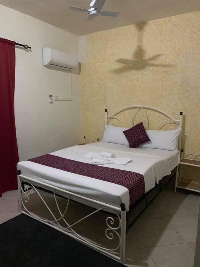 Vlv International Guest House Kololi Ngoại thất bức ảnh