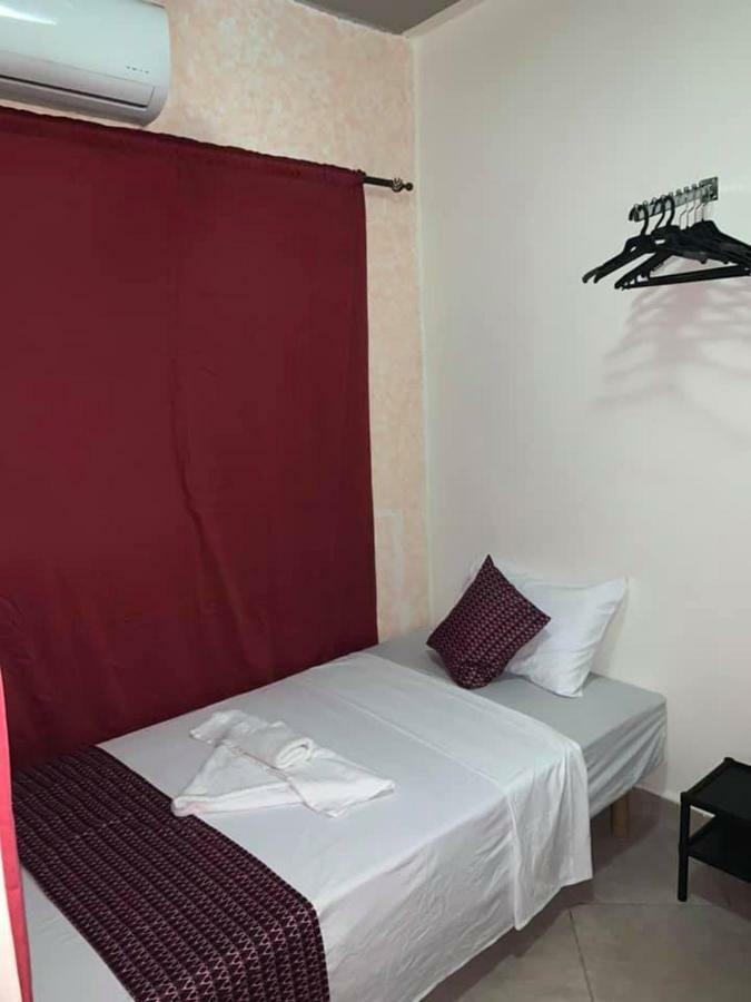 Vlv International Guest House Kololi Ngoại thất bức ảnh