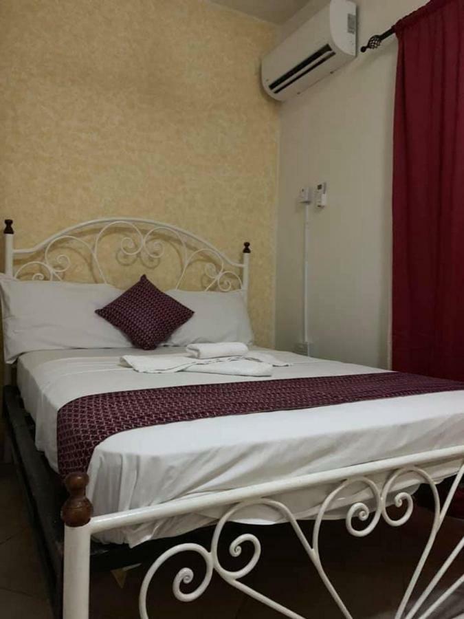 Vlv International Guest House Kololi Ngoại thất bức ảnh